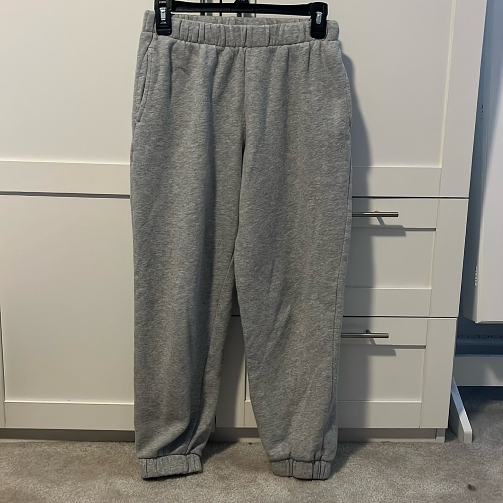 Gray brandy melville sweatpantss